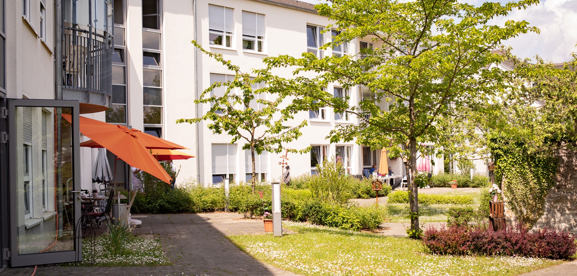 Gartenbereich im Pflegezentrum Geseke Gartenbereich im Pflegezentrum Geseke